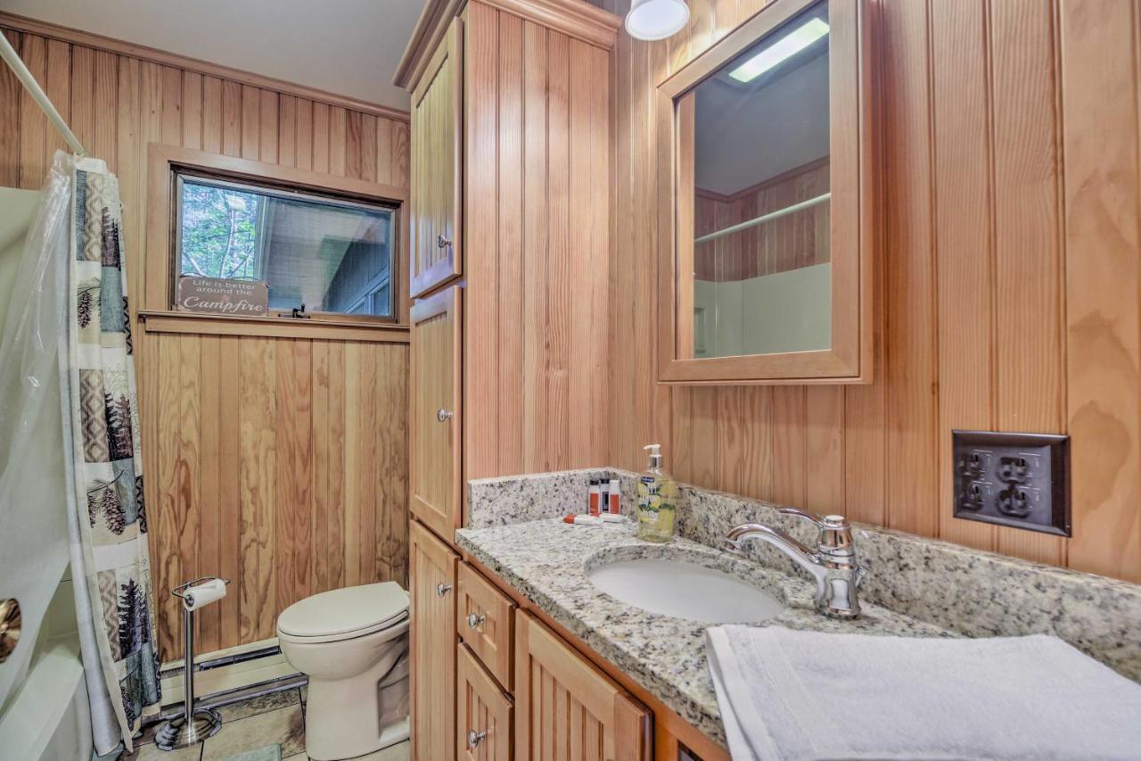 Cozy Adirondacks Cabin Walk To Lake Eaton! Jay Екстер'єр фото